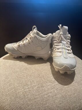 Under Armour Kids Mid Top Cleats